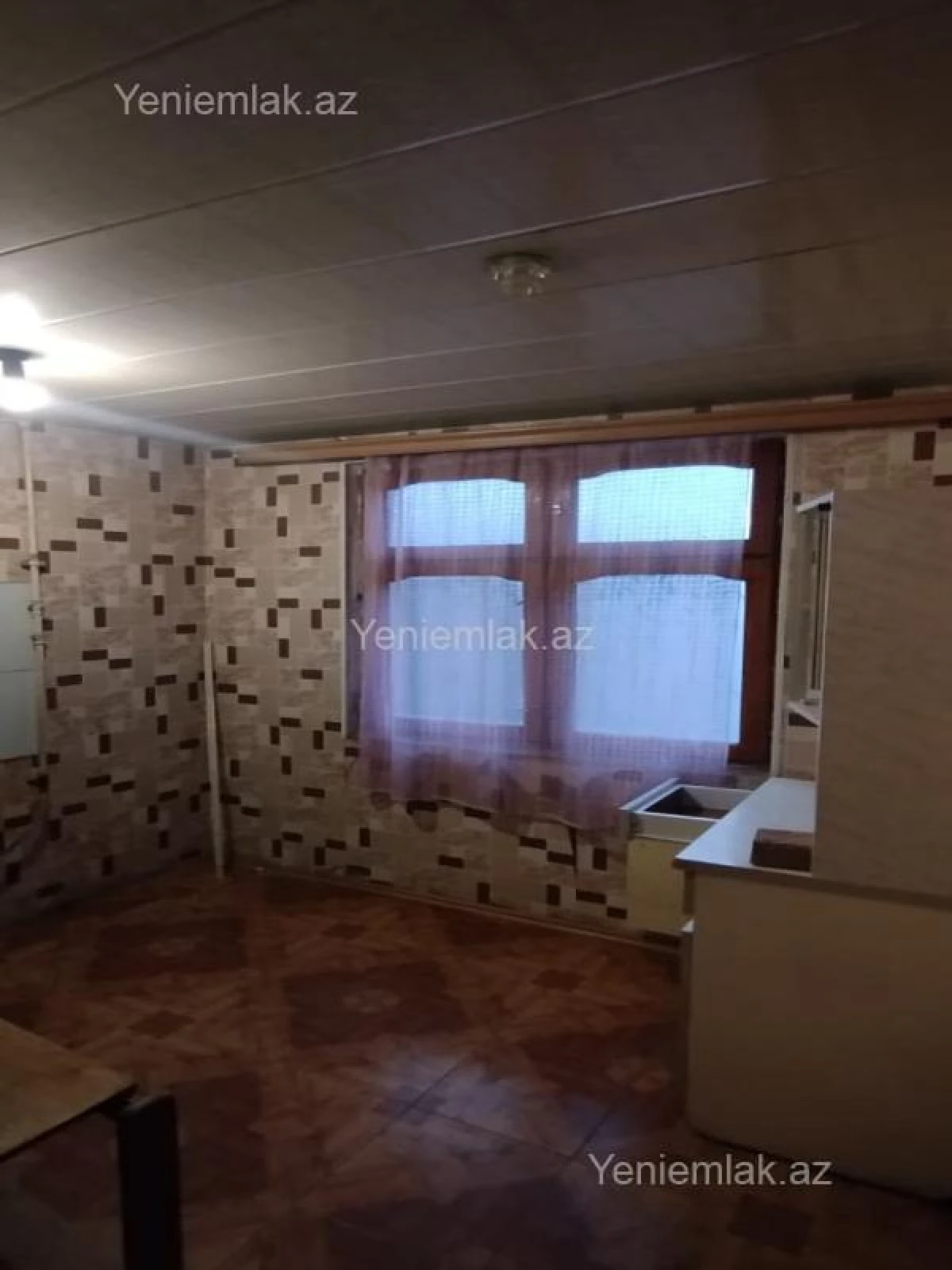Satılır 2 otaqlı köhnə tikili 60 m²