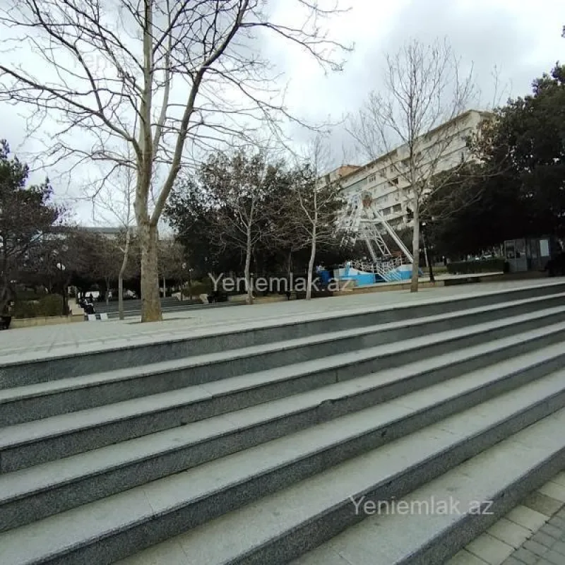 Satılır 2 otaqlı köhnə tikili 60 m²