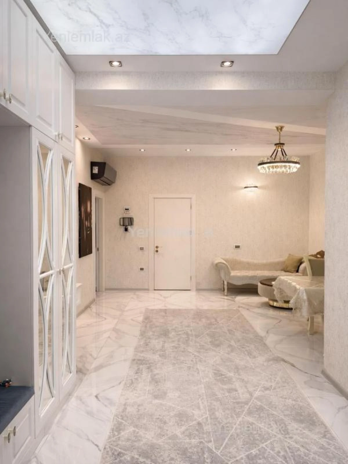 Satılır 3 otaqlı yeni tikili 130 m²