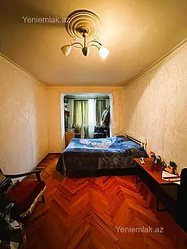 Satılır 3 otaqlı köhnə tikili 75 m²