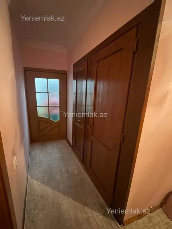 Satılır 3 otaqlı köhnə tikili 80 m²