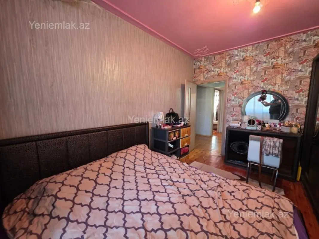 Satılır 3 otaqlı köhnə tikili 80 m²