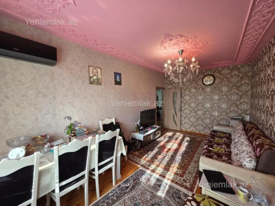 Satılır 3 otaqlı köhnə tikili 80 m²