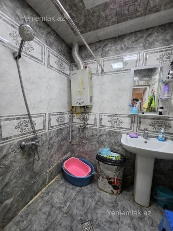 Satılır 3 otaqlı köhnə tikili 80 m²