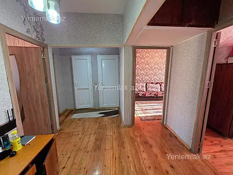 Satılır 3 otaqlı köhnə tikili 80 m²