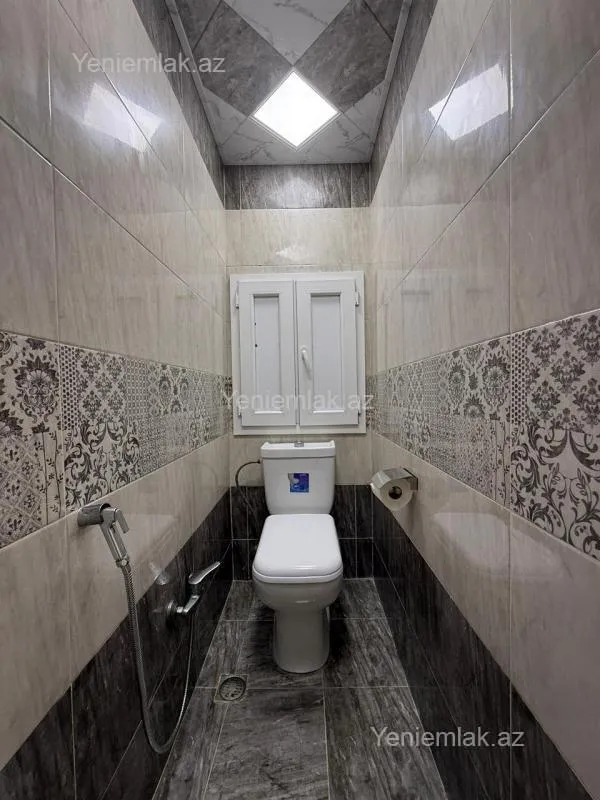 Satılır 2 otaqlı köhnə tikili 65 m²