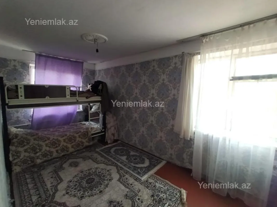 Satılır 2 otaqlı köhnə tikili 65 m²
