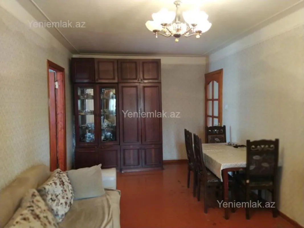 Satılır 2 otaqlı köhnə tikili 65 m²