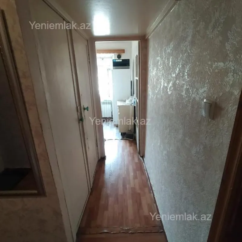 Satılır 2 otaqlı köhnə tikili 65 m²