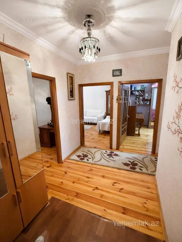 Satılır 3 otaqlı yeni tikili 80 m²