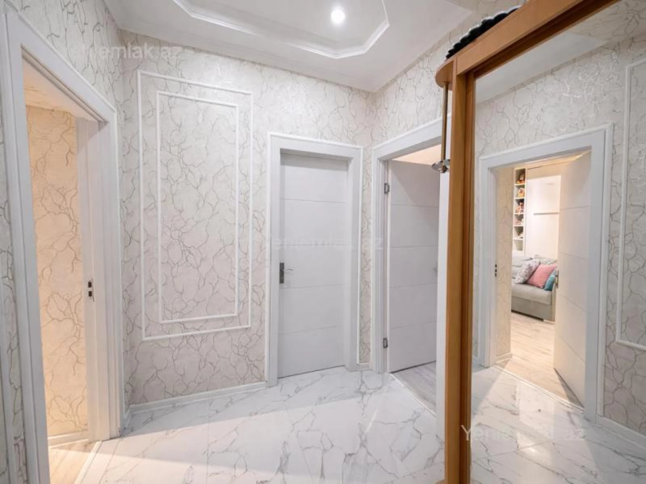 Satılır 3 otaqlı yeni tikili 80 m²