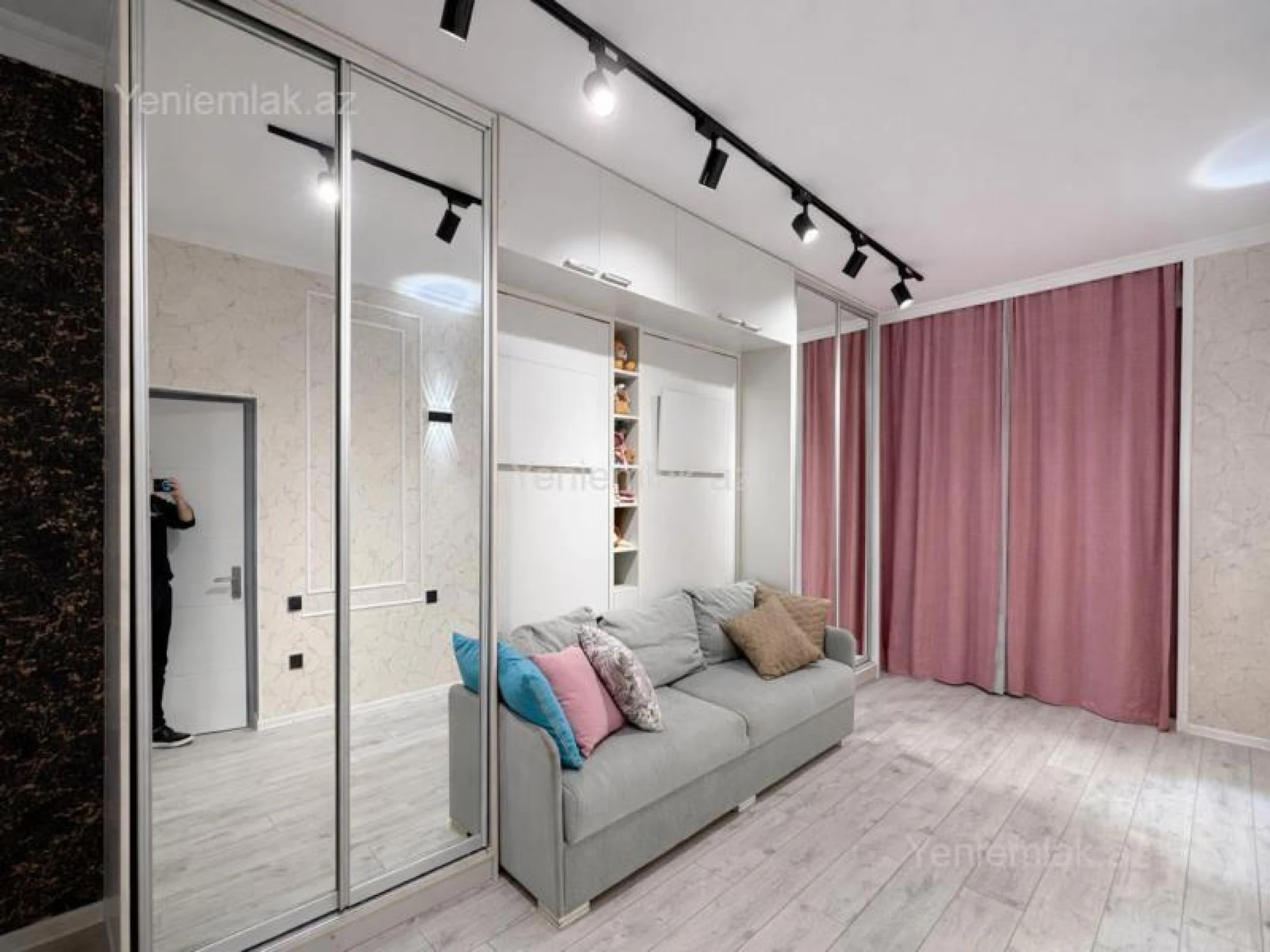 Satılır 3 otaqlı yeni tikili 80 m²