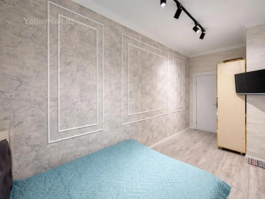 Satılır 3 otaqlı yeni tikili 80 m²