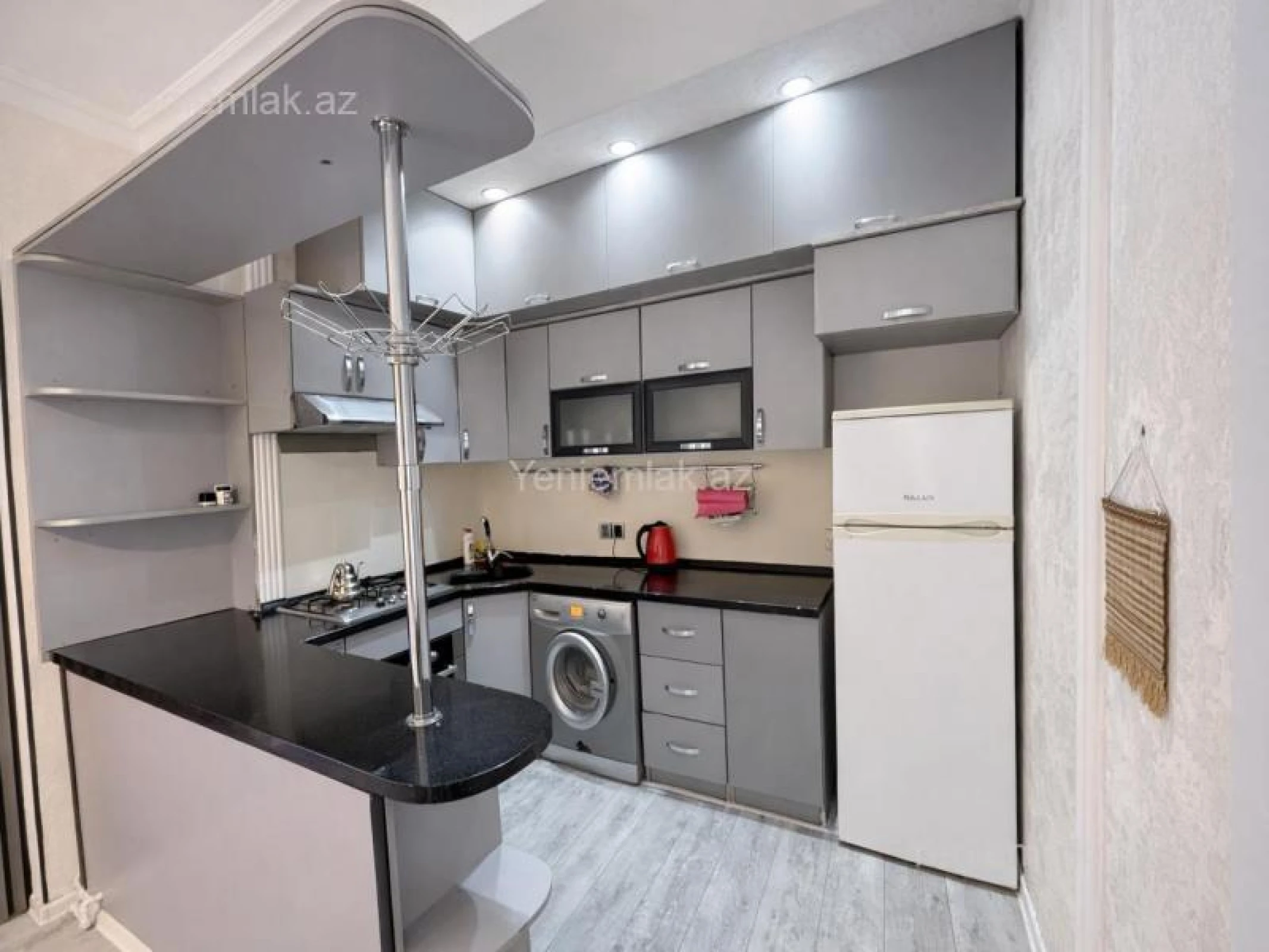 Satılır 3 otaqlı yeni tikili 80 m²