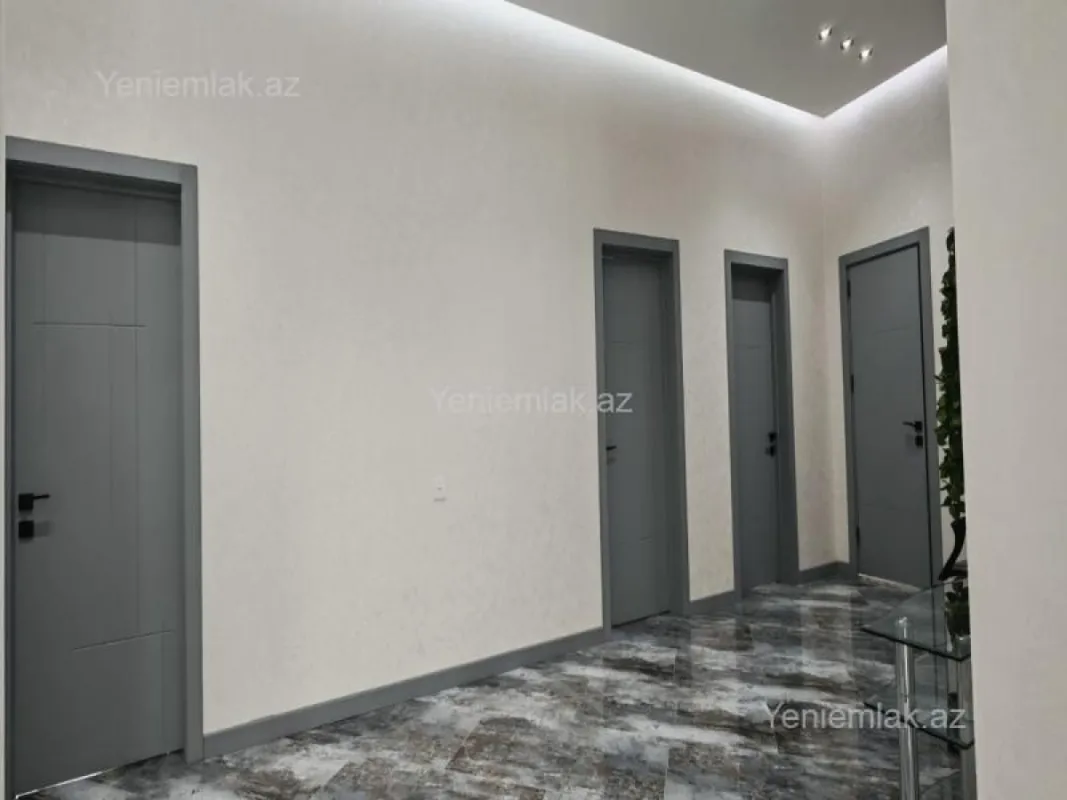 Satılır 4 otaqlı həyət evi 180 m²