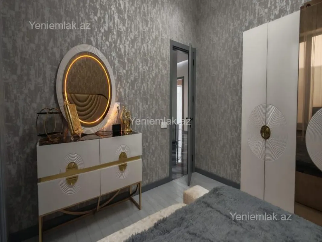 Satılır 4 otaqlı həyət evi 180 m²