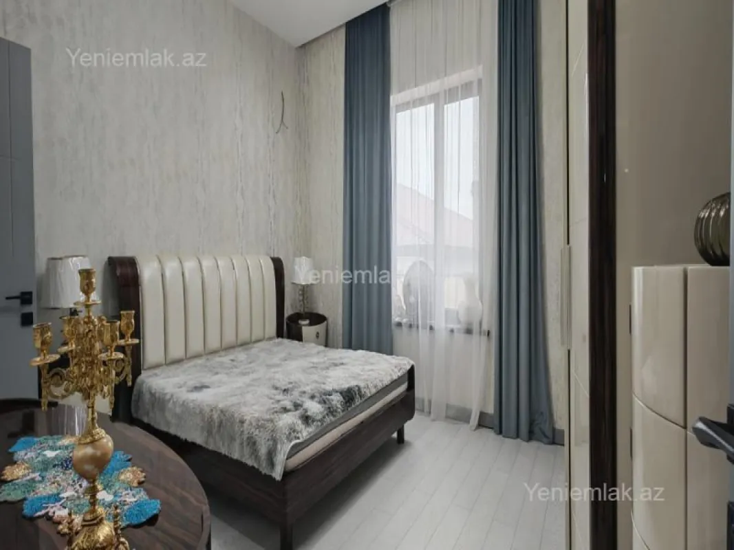 Satılır 4 otaqlı həyət evi 180 m²
