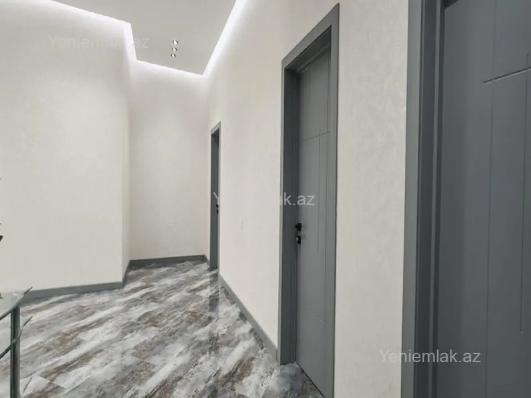 Satılır 4 otaqlı həyət evi 180 m²