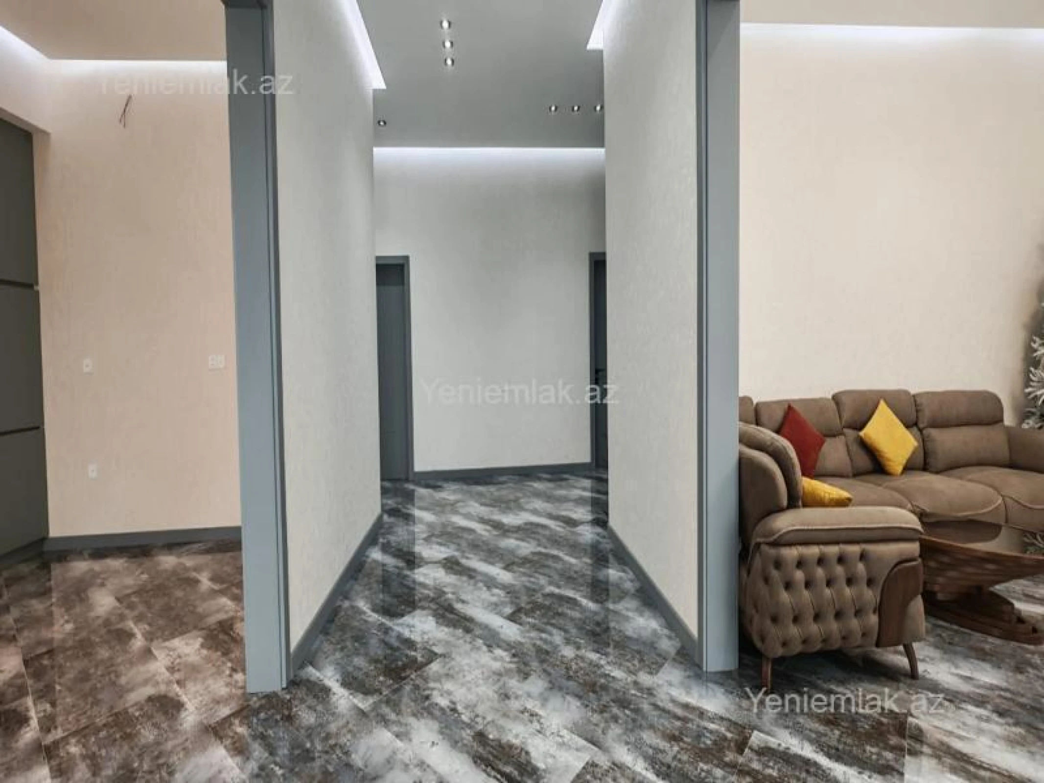 Satılır 4 otaqlı həyət evi 180 m²