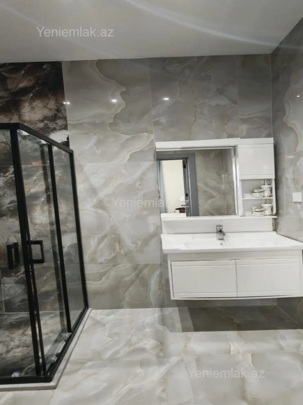 Satılır 4 otaqlı həyət evi 180 m²