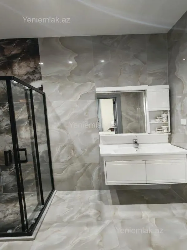 Satılır 4 otaqlı həyət evi 180 m²