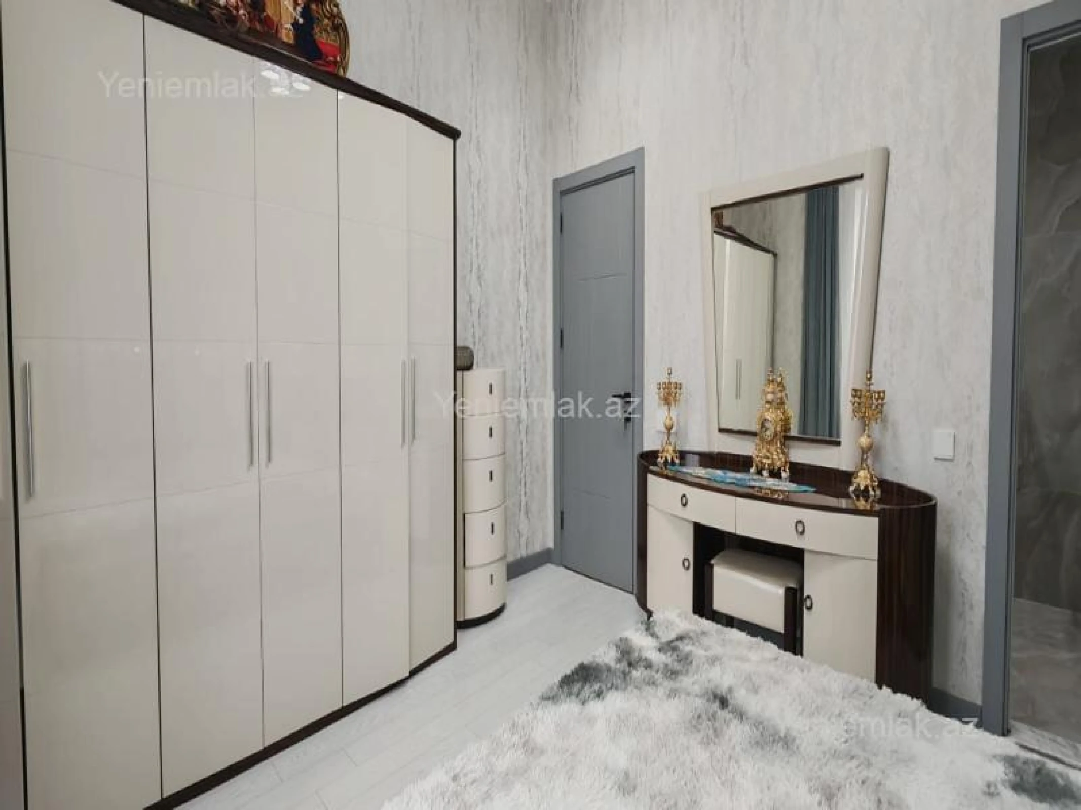 Satılır 4 otaqlı həyət evi 180 m²