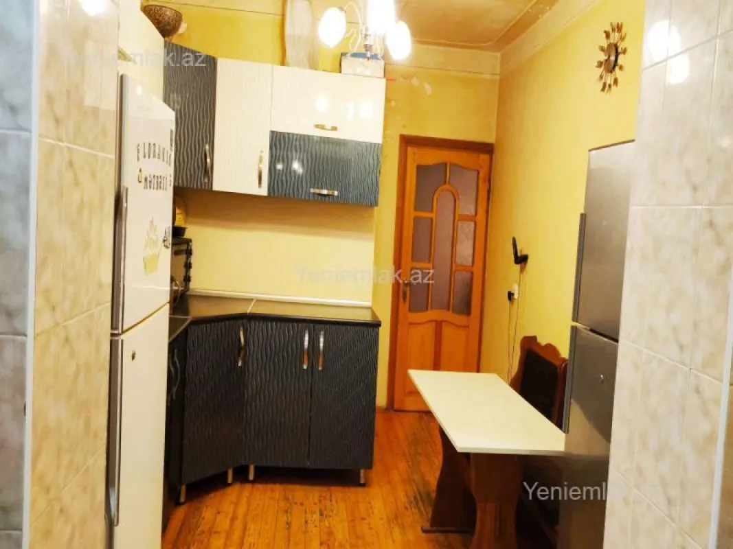 Satılır 3 otaqlı köhnə tikili 65 m²