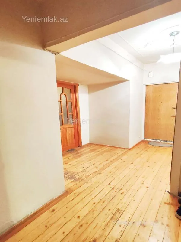 Satılır 3 otaqlı köhnə tikili 65 m²