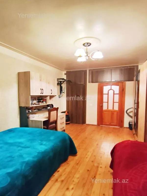 Satılır 3 otaqlı köhnə tikili 65 m²