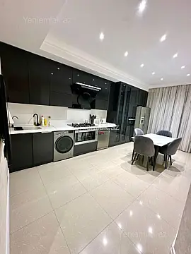 Satılır 3 otaqlı yeni tikili 145 m²