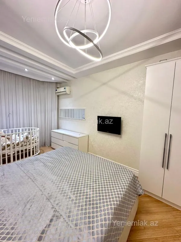 Satılır 3 otaqlı yeni tikili 145 m²