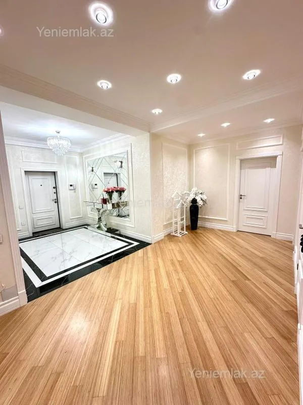 Satılır 3 otaqlı yeni tikili 145 m²