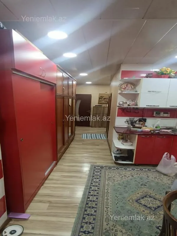 Satılır 1 otaqlı köhnə tikili 40 m²