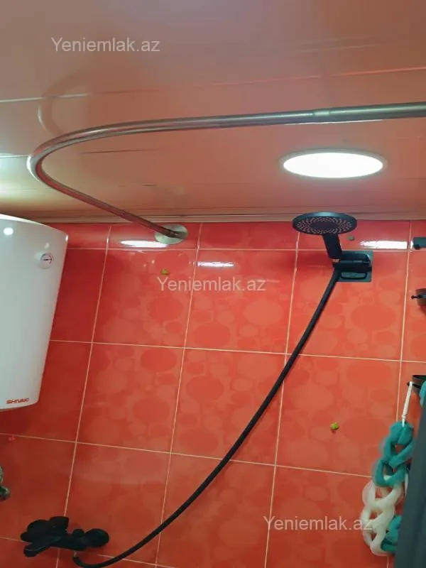 Satılır 1 otaqlı köhnə tikili 40 m²