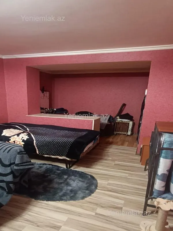 Satılır 1 otaqlı köhnə tikili 40 m²