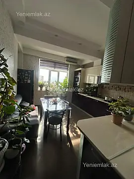 Satılır 4 otaqlı yeni tikili 140 m²