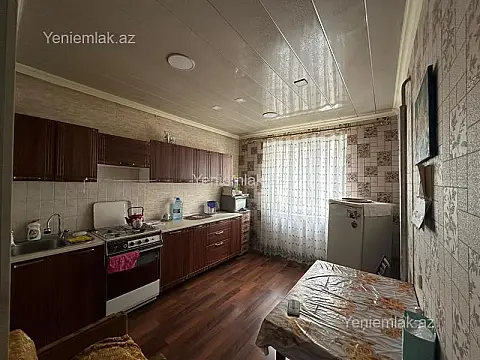 Satılır 2 otaqlı köhnə tikili 67 m²