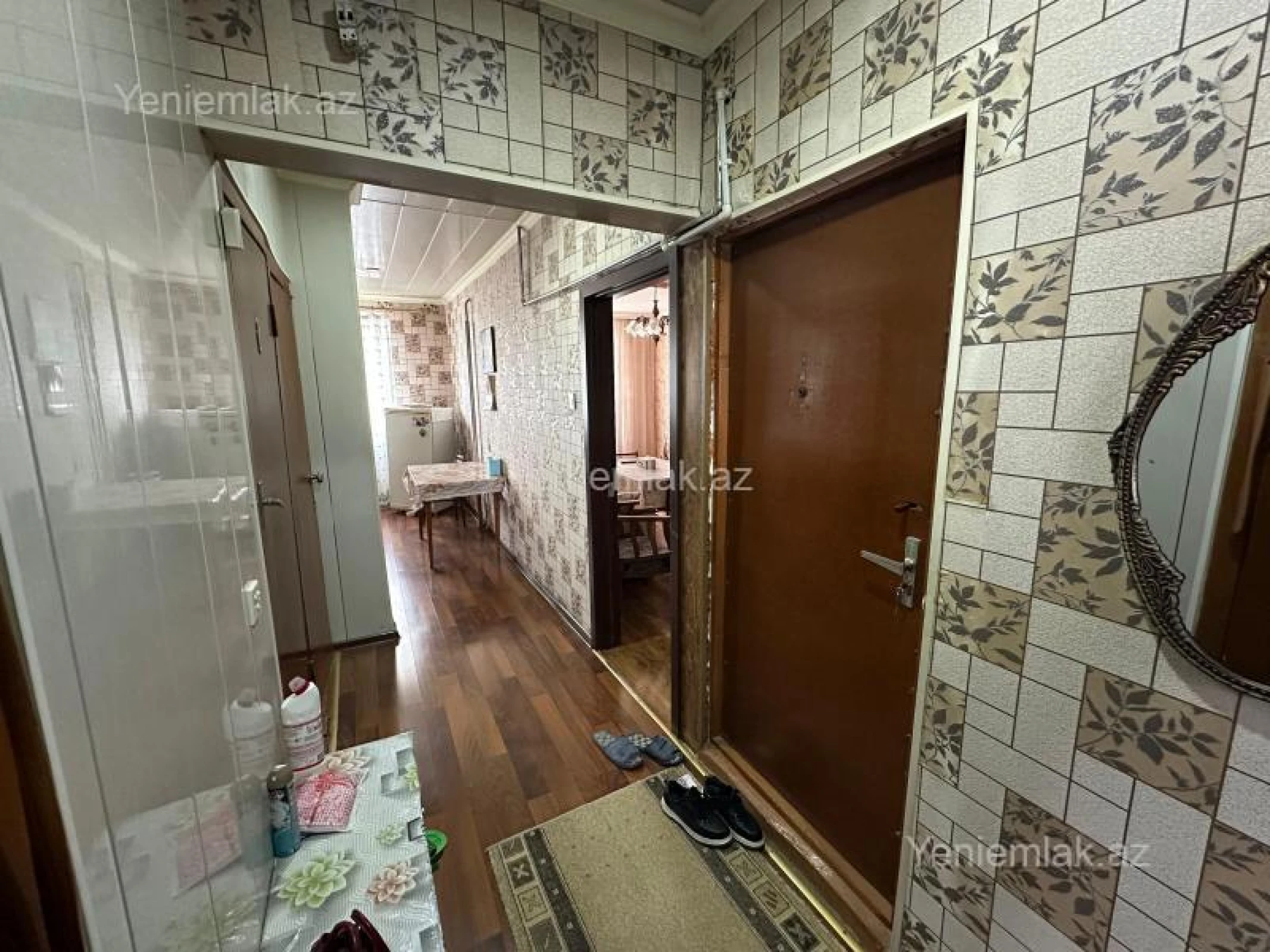 Satılır 2 otaqlı köhnə tikili 67 m²
