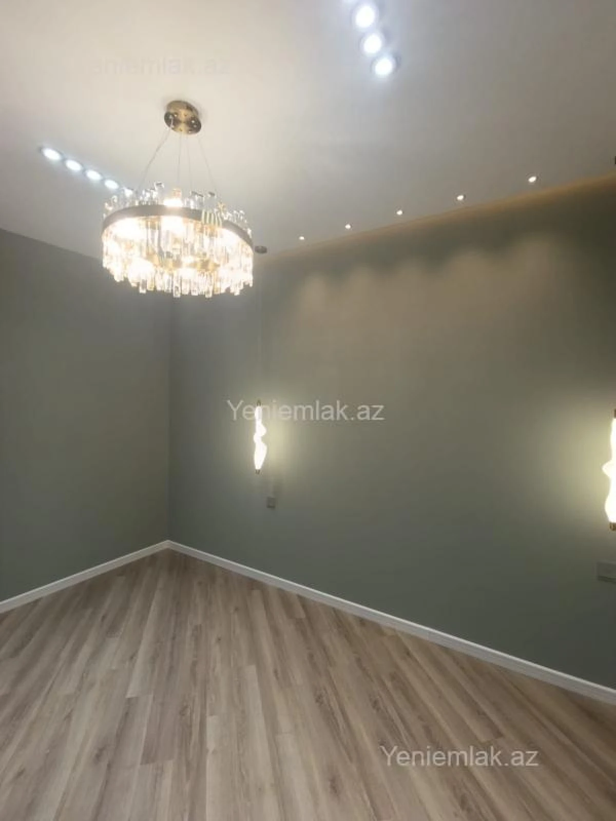 Satılır 2 otaqlı yeni tikili 70 m²