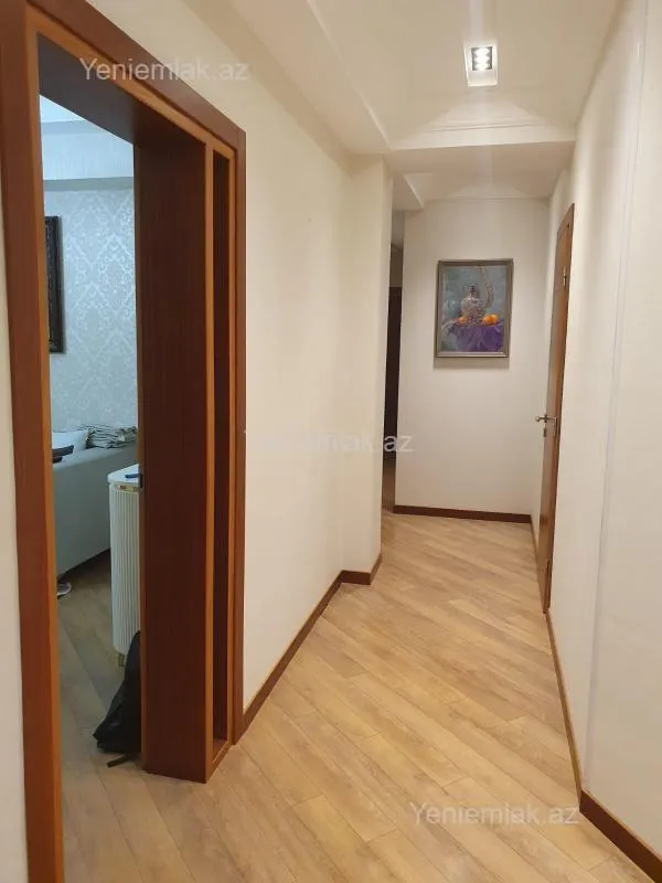 Satılır 4 otaqlı yeni tikili 135 m²