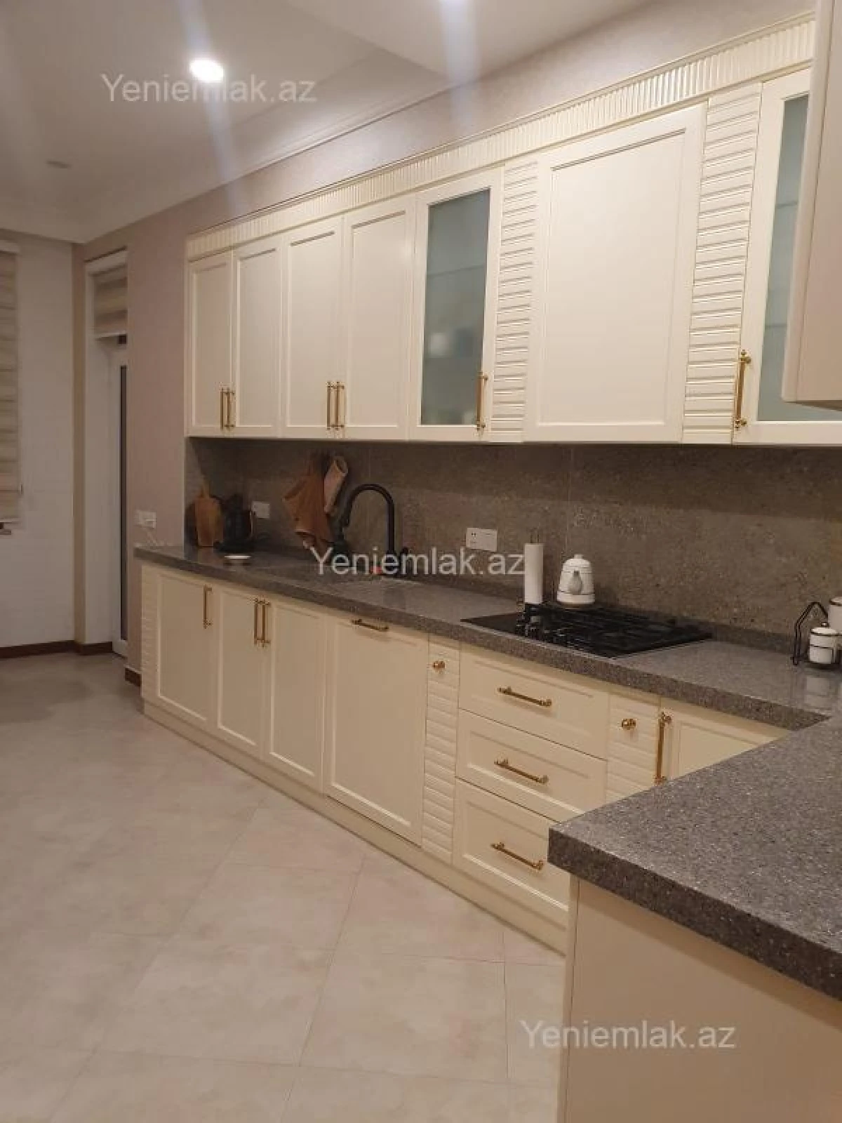 Satılır 4 otaqlı yeni tikili 135 m²