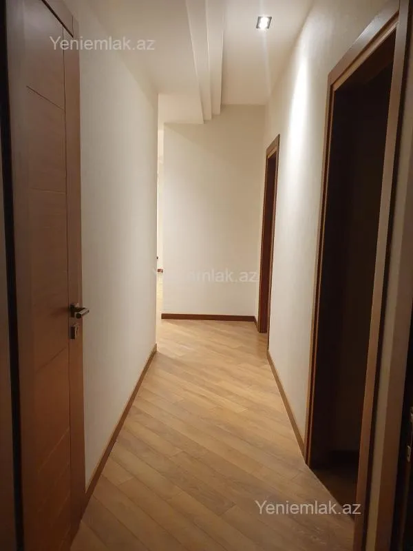 Satılır 4 otaqlı yeni tikili 135 m²
