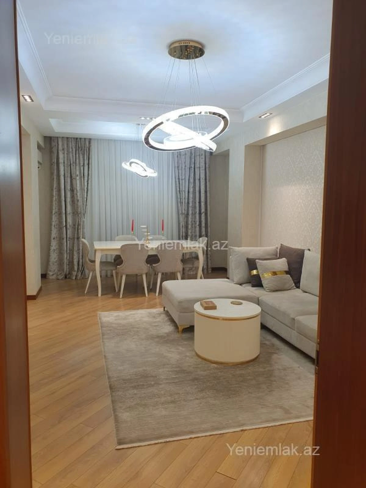 Satılır 4 otaqlı yeni tikili 135 m²