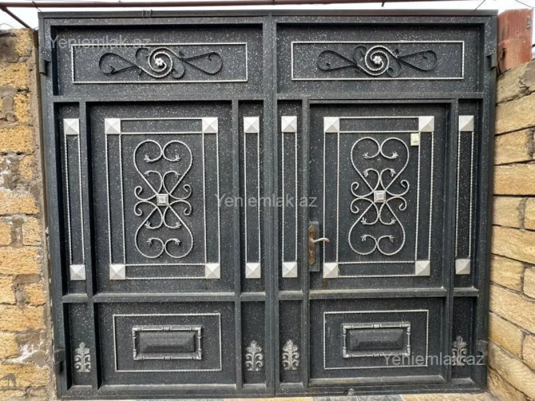 Satılır 4 otaqlı həyət evi 120 m²