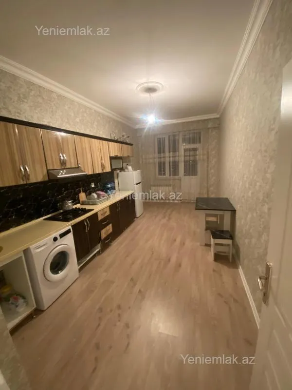 Satılır 2 otaqlı yeni tikili 72 m²