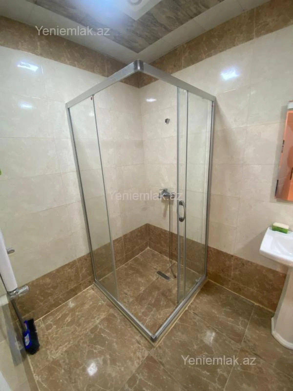 Satılır 2 otaqlı yeni tikili 72 m²