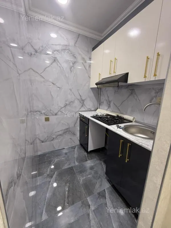 Satılır 2 otaqlı köhnə tikili 45 m²
