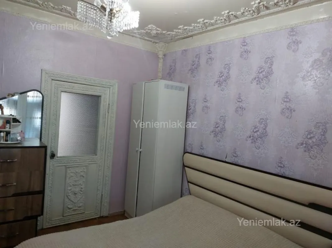 Satılır 3 otaqlı köhnə tikili 60 m²
