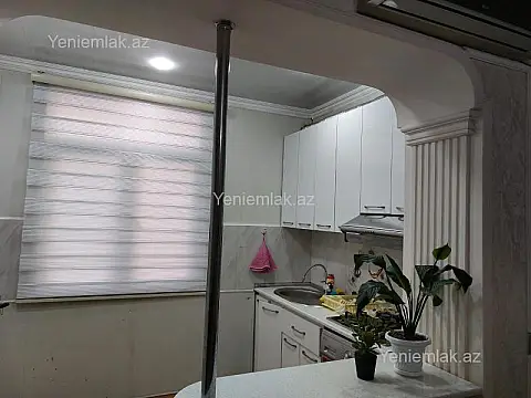 Satılır 3 otaqlı köhnə tikili 60 m²