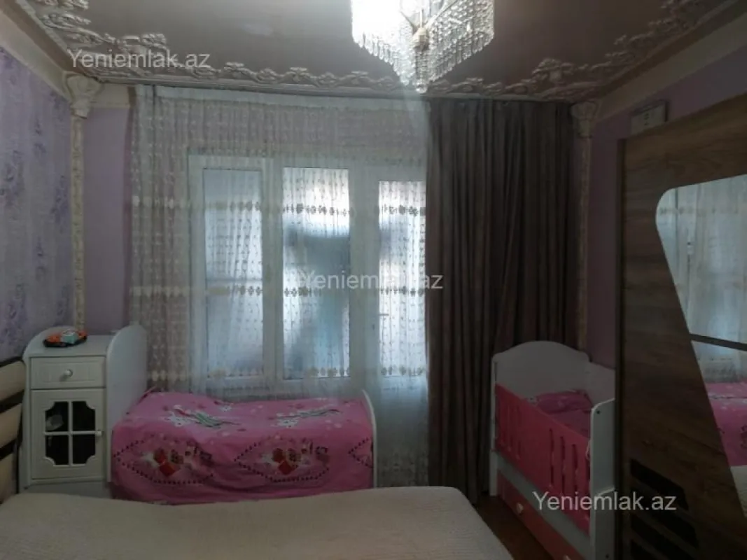 Satılır 3 otaqlı köhnə tikili 60 m²